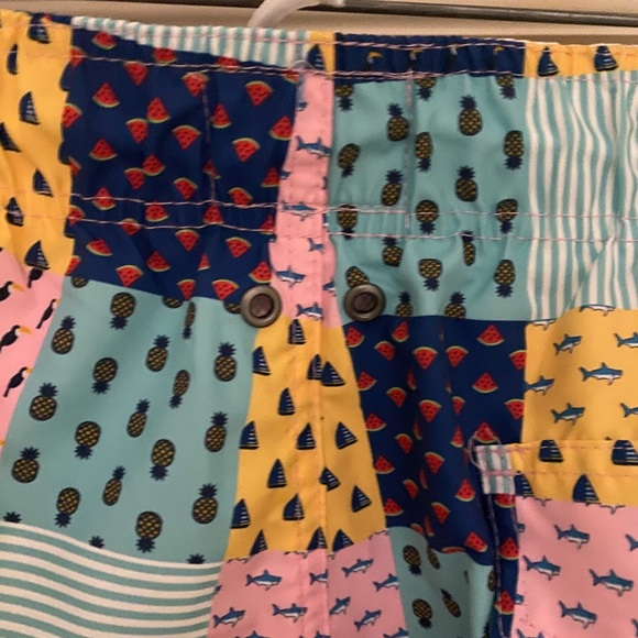 Charleston Threads Mens XXL swim trunks - Picture 3 of 7